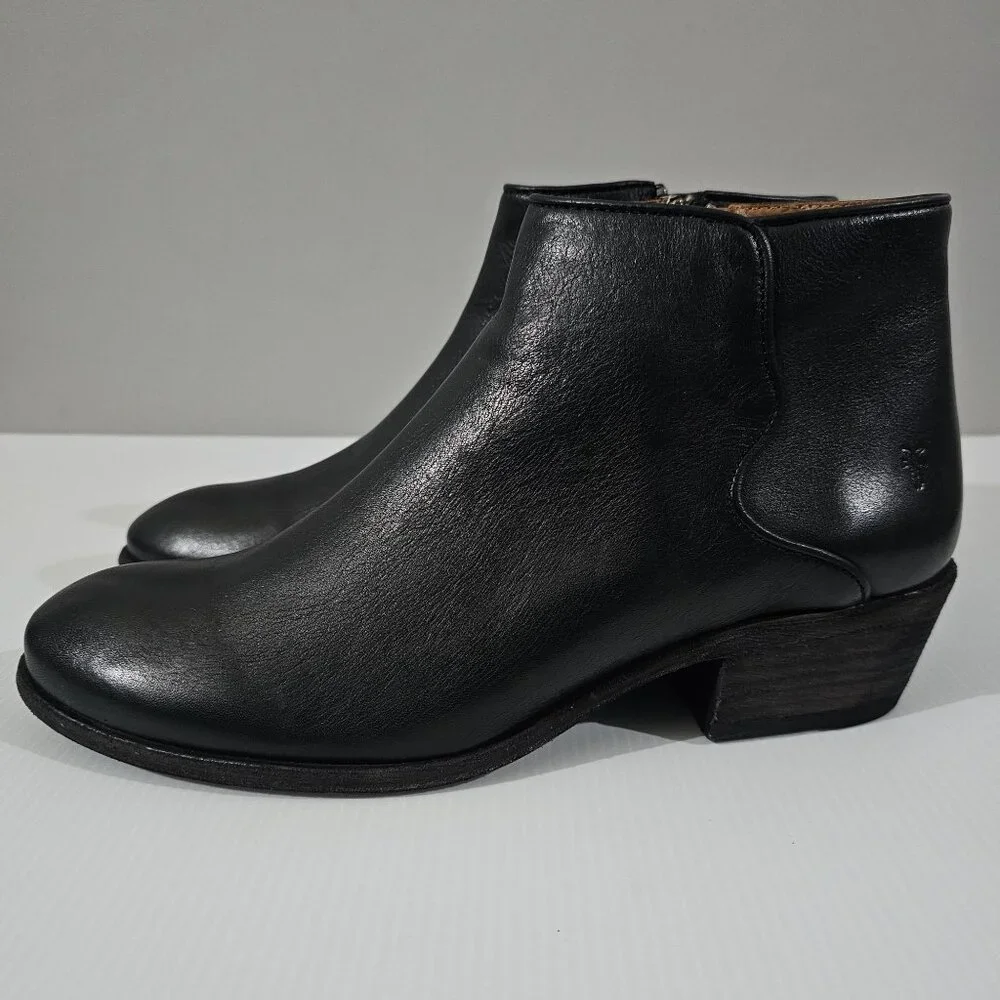 Frye Black Leather Ankle Boots | Excellent Condition - Picture 4 of 7